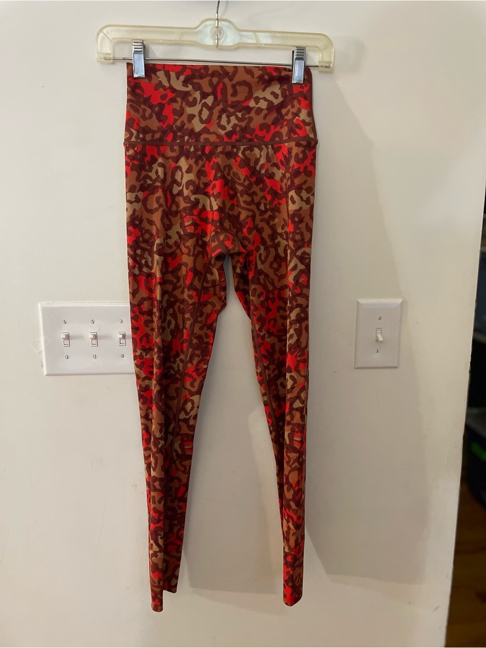 Leopard Print Active Leggings - Red & Brown size S